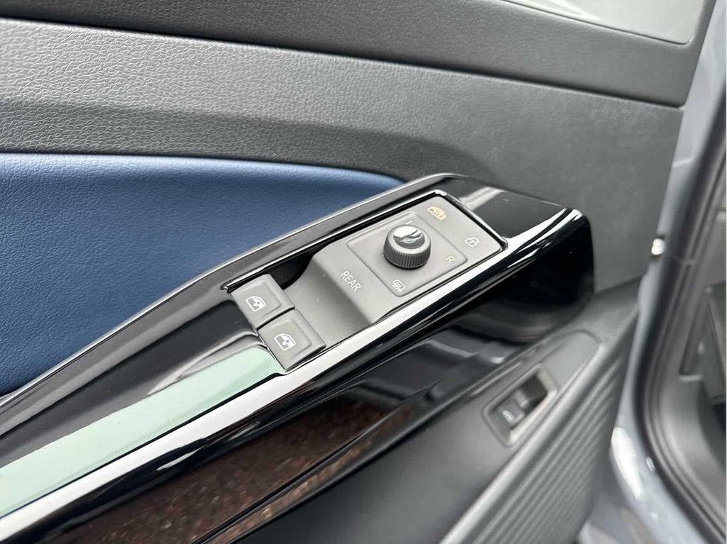 new 2025 Volkswagen ID.4 car, priced at $55,276