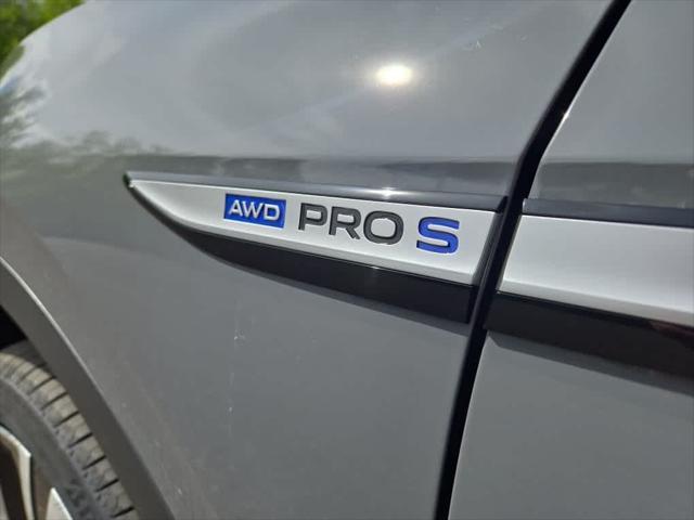 new 2025 Volkswagen ID.4 car, priced at $59,976