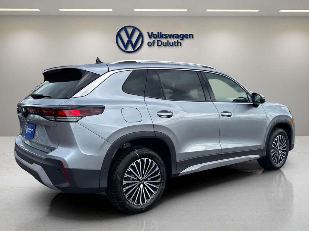 new 2025 Volkswagen Tiguan car, priced at $33,326