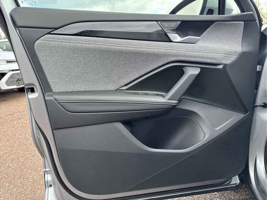 new 2025 Volkswagen Tiguan car, priced at $33,326
