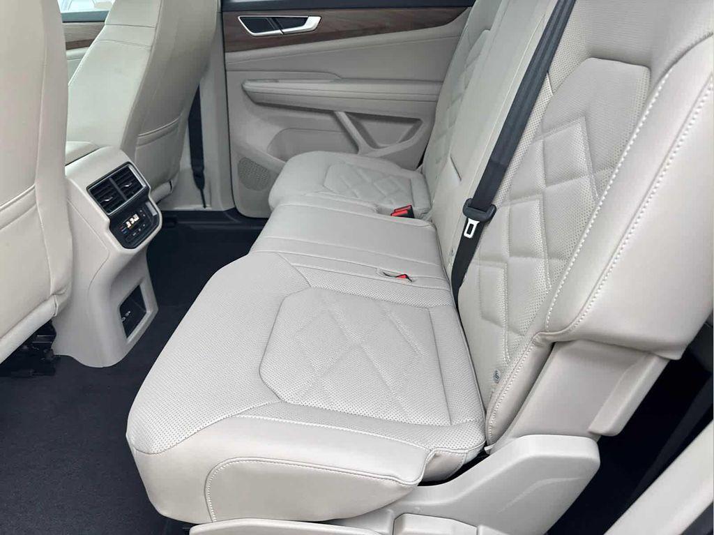 new 2026 Volkswagen Atlas car, priced at $43,803