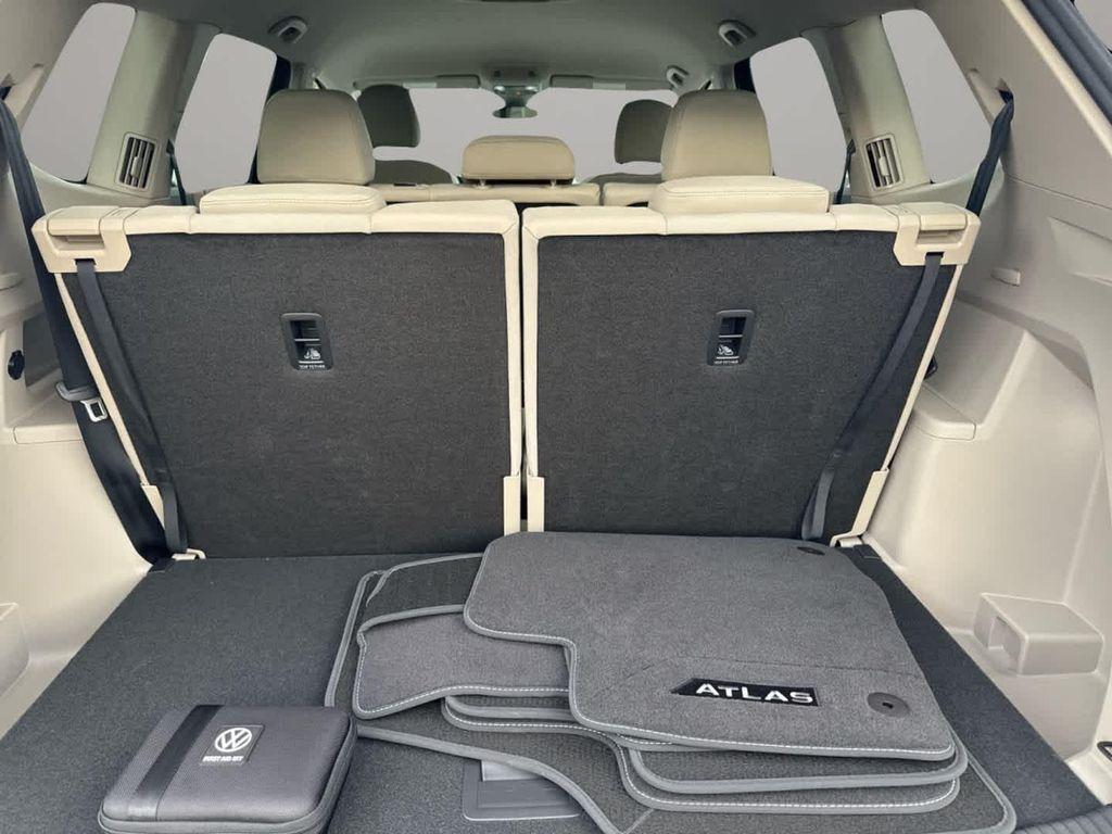new 2026 Volkswagen Atlas car, priced at $43,803