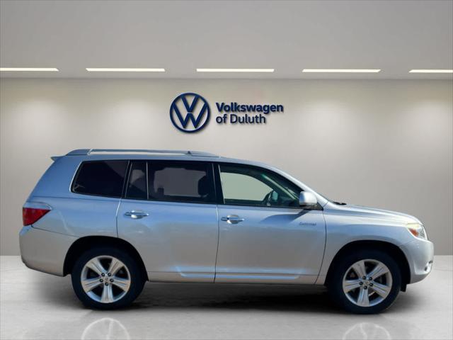 used 2009 Toyota Highlander car, priced at $8,999