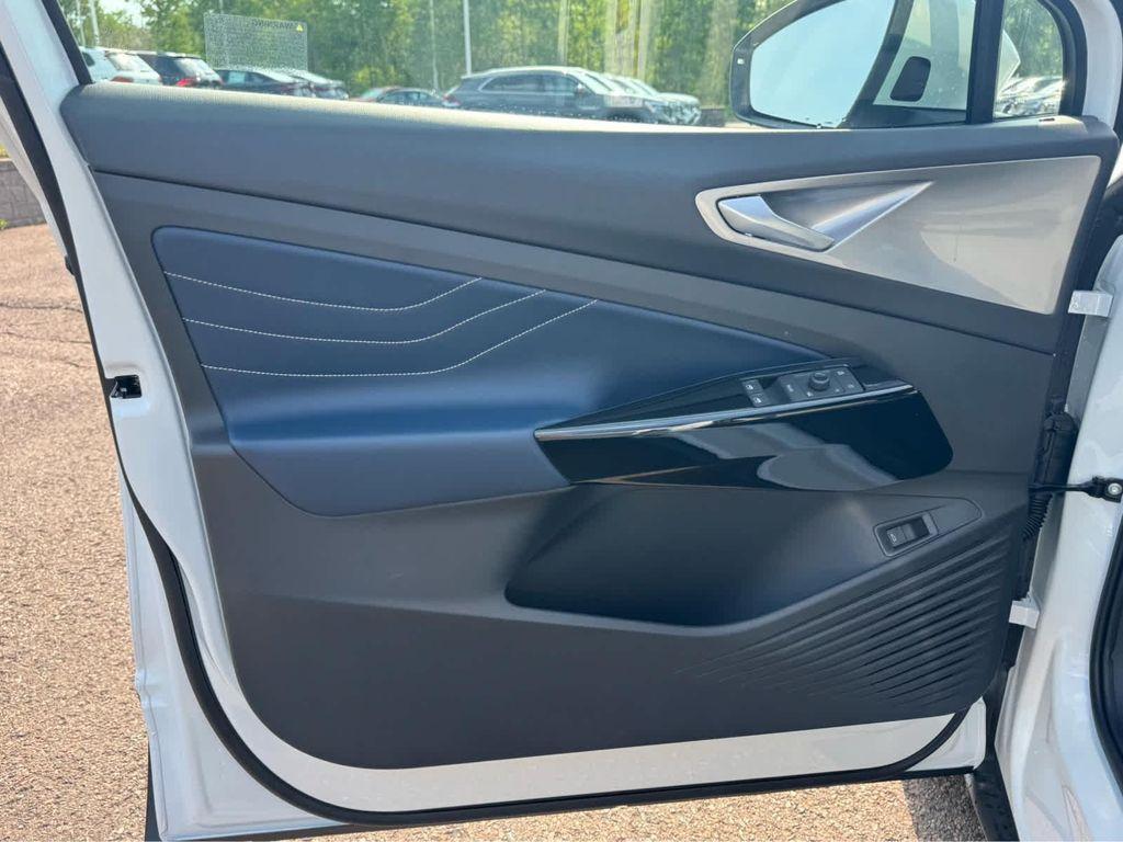 new 2025 Volkswagen ID.4 car, priced at $55,731