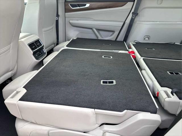 new 2025 Volkswagen Atlas car, priced at $47,017