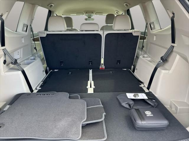 new 2025 Volkswagen Atlas car, priced at $47,017