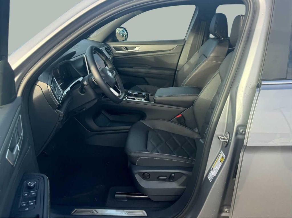 new 2025 Volkswagen Atlas Cross Sport car, priced at $46,305