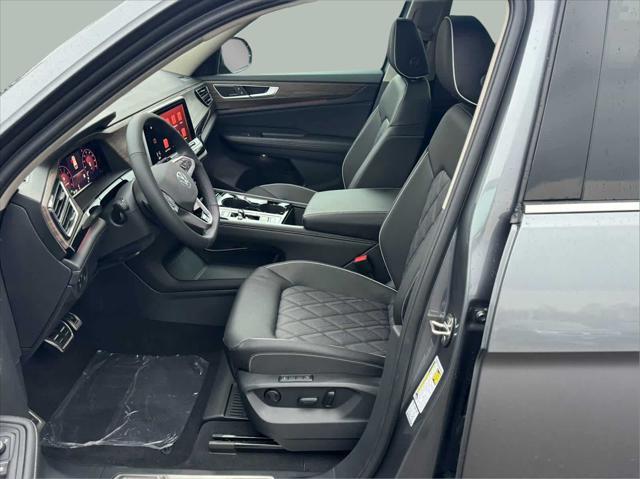 new 2025 Volkswagen Atlas car, priced at $55,915