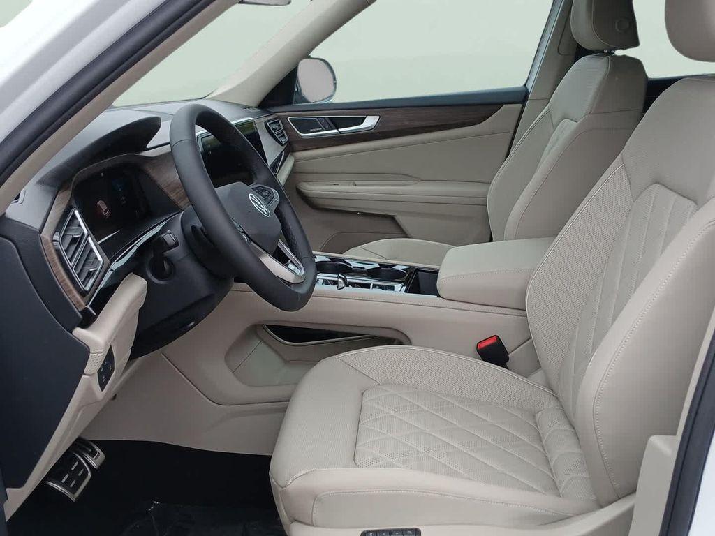 new 2026 Volkswagen Atlas car, priced at $57,652