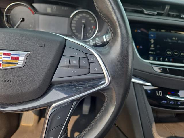used 2023 Cadillac XT5 car, priced at $33,999