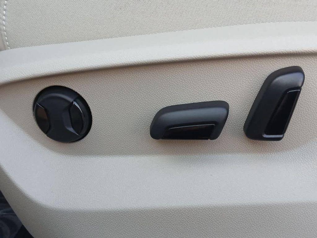 new 2026 Volkswagen Atlas car, priced at $43,138