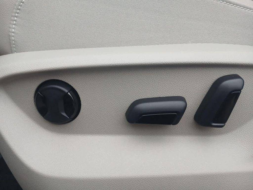 new 2026 Volkswagen Atlas car, priced at $48,608