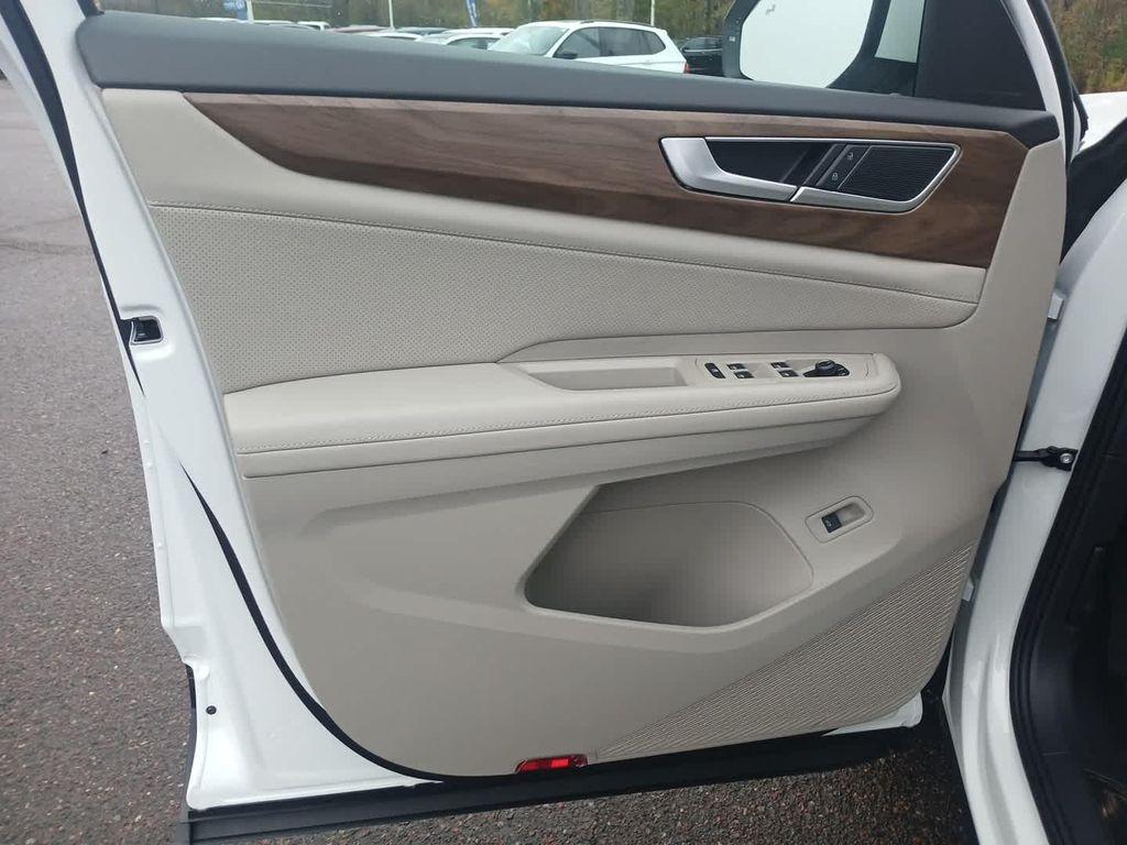 new 2026 Volkswagen Atlas car, priced at $48,608