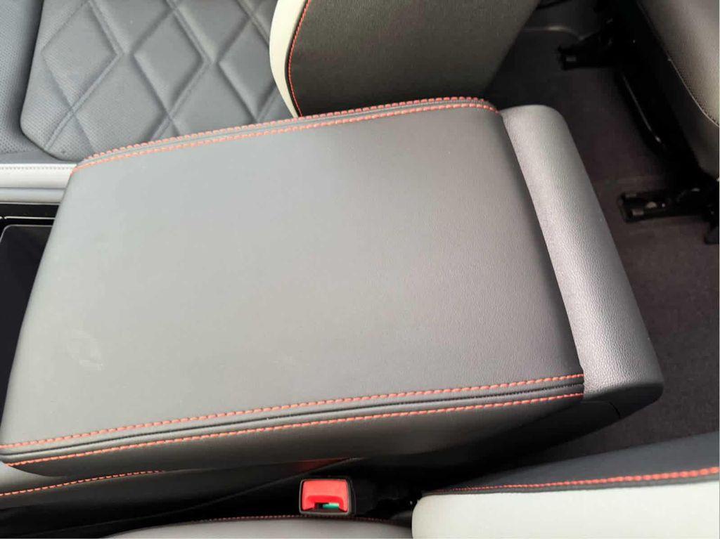 new 2026 Volkswagen Atlas car, priced at $50,601