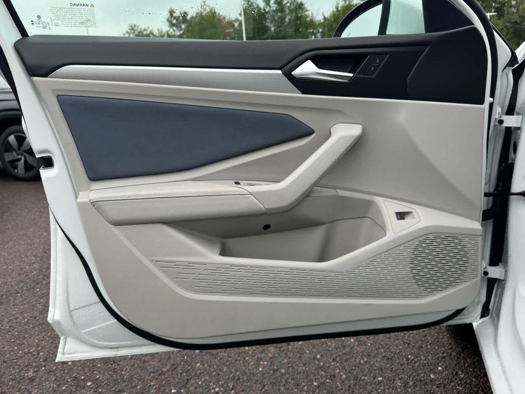 new 2025 Volkswagen Jetta car, priced at $28,552