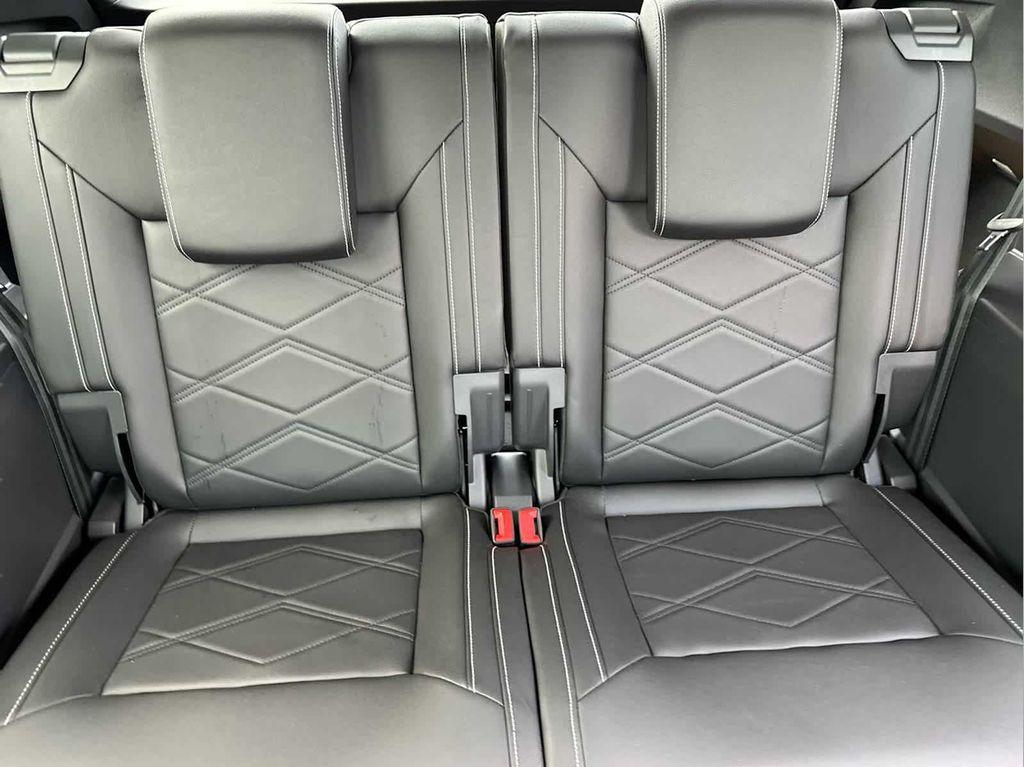 new 2025 Volkswagen Atlas car, priced at $46,612