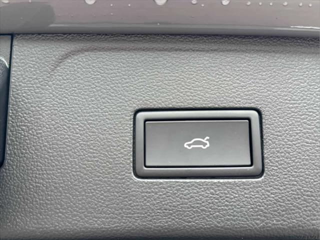 new 2025 Volkswagen Atlas car, priced at $47,612