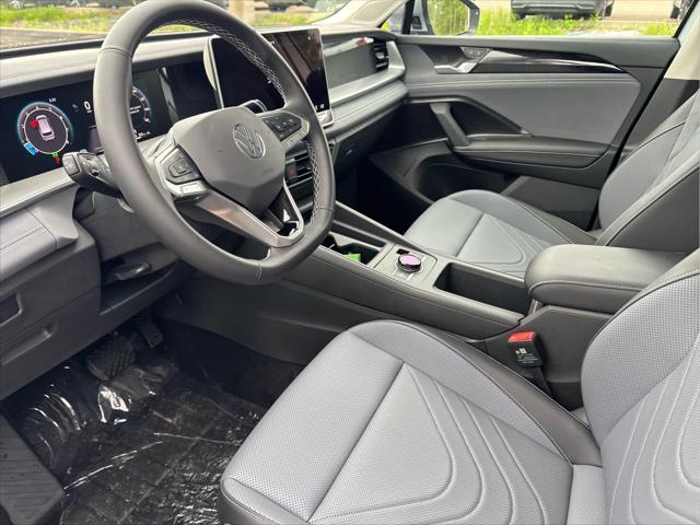 new 2025 Volkswagen Tiguan car, priced at $37,420