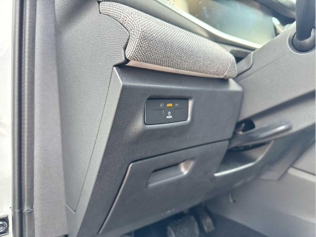 new 2025 Volkswagen Tiguan car, priced at $33,171