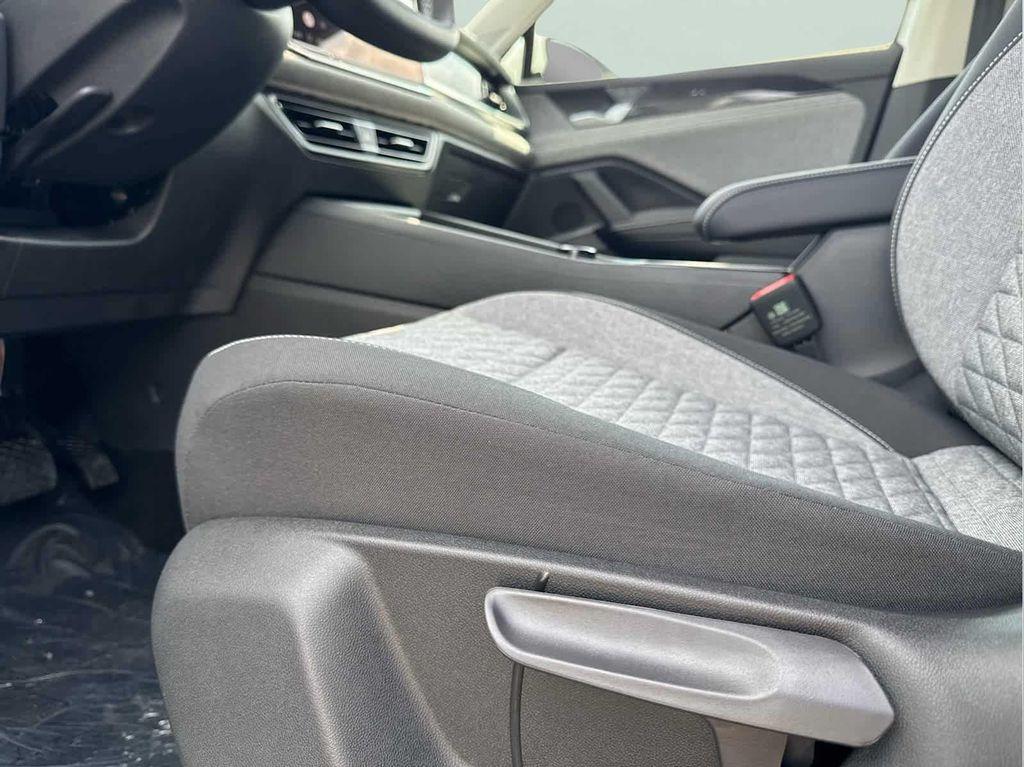 new 2025 Volkswagen Tiguan car, priced at $33,171