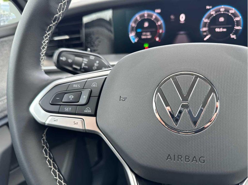 new 2025 Volkswagen Tiguan car, priced at $33,171