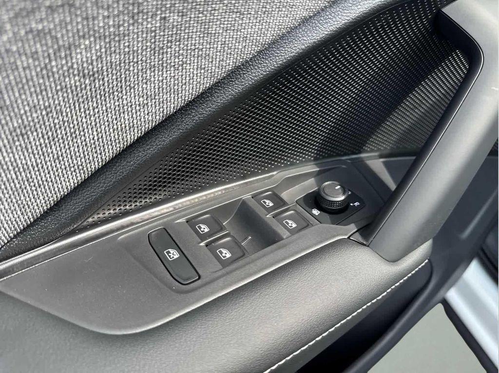 new 2025 Volkswagen Tiguan car, priced at $33,171