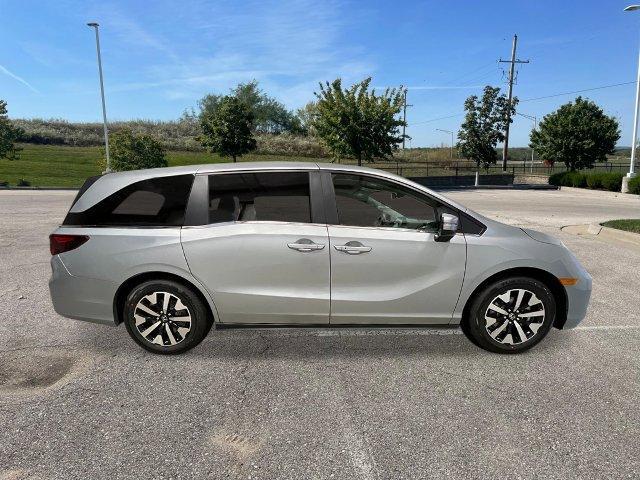 new 2025 Honda Odyssey car, priced at $43,670