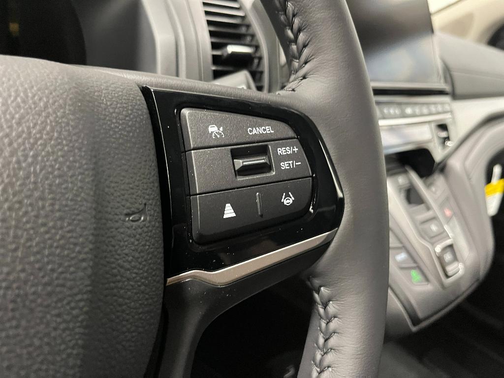new 2025 Honda Odyssey car, priced at $43,670
