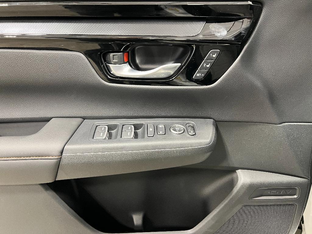 new 2025 Honda CR-V Hybrid car, priced at $42,950