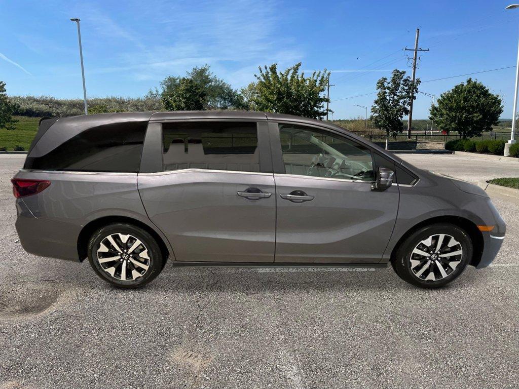 new 2026 Honda Odyssey car, priced at $44,290