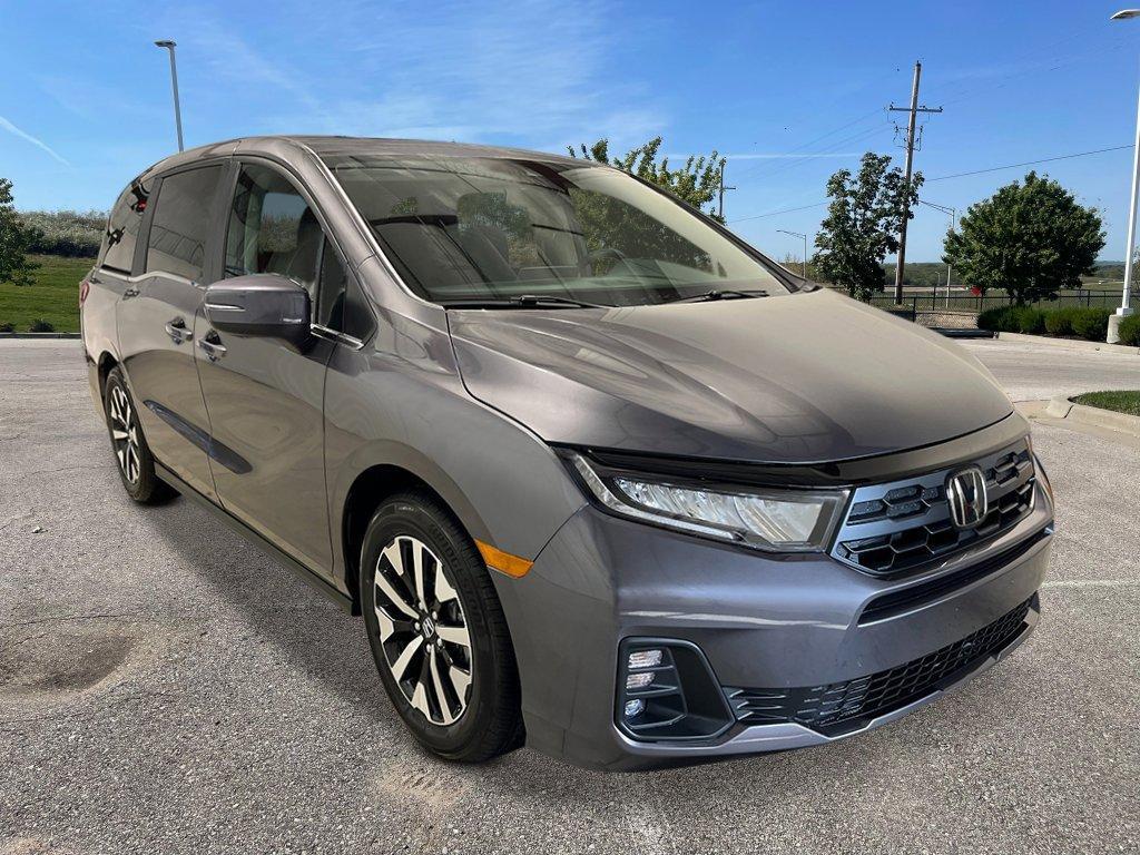 new 2026 Honda Odyssey car, priced at $44,290