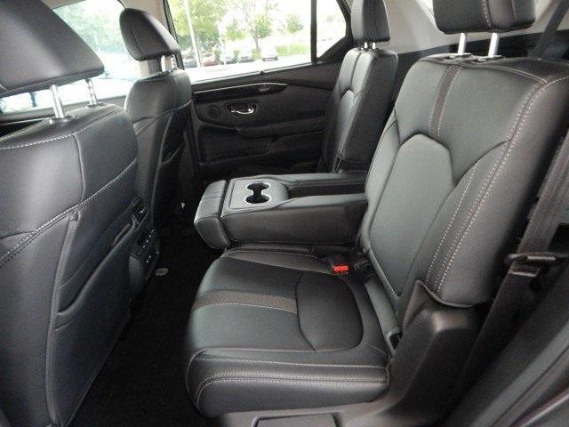 used 2025 Honda Pilot car, priced at $45,388