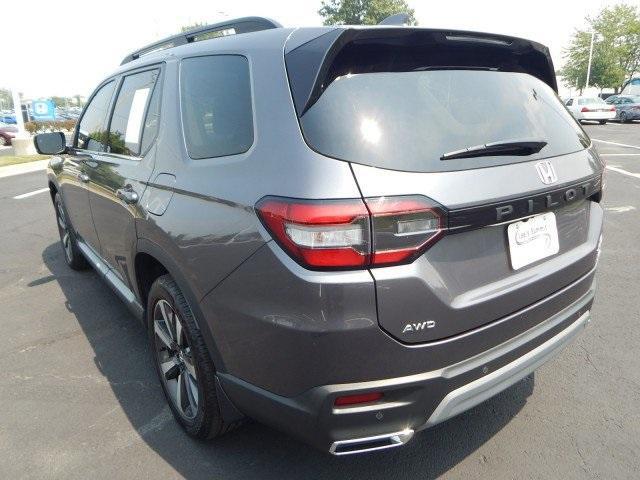 used 2025 Honda Pilot car, priced at $45,388