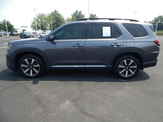 used 2025 Honda Pilot car, priced at $45,388
