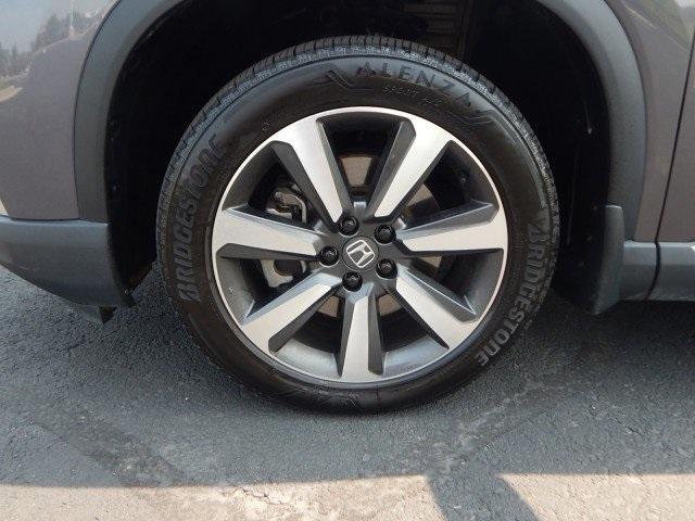 used 2025 Honda Pilot car, priced at $45,388