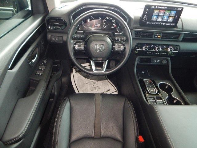 used 2025 Honda Pilot car, priced at $45,388