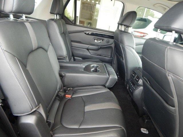 used 2025 Honda Pilot car, priced at $45,388