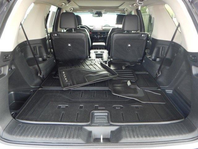 used 2025 Honda Pilot car, priced at $45,388