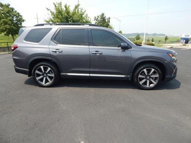 used 2025 Honda Pilot car, priced at $45,388