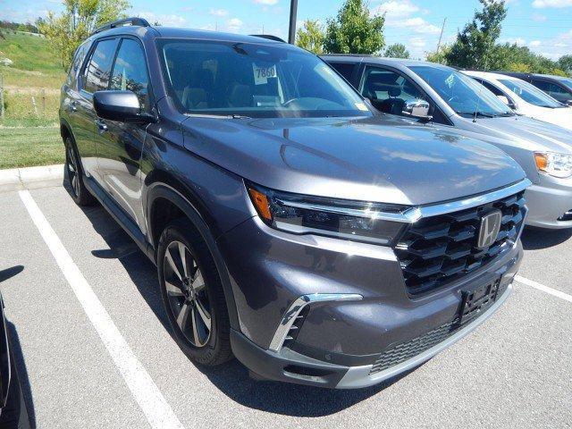 used 2025 Honda Pilot car, priced at $47,998