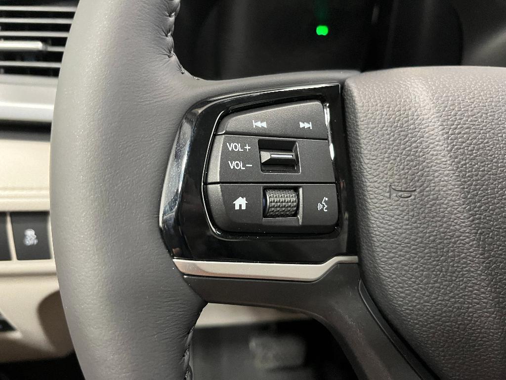 new 2025 Honda Odyssey car, priced at $44,125