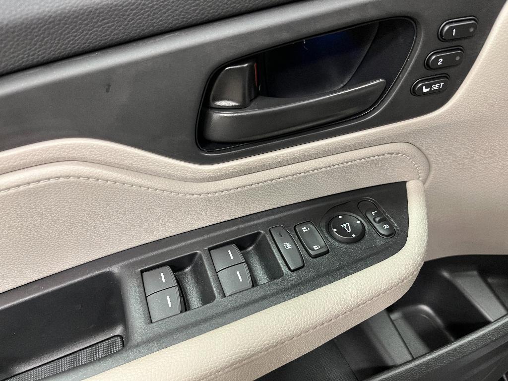 new 2025 Honda Odyssey car, priced at $44,125