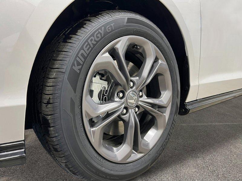 new 2025 Honda Accord Hybrid car, priced at $34,545