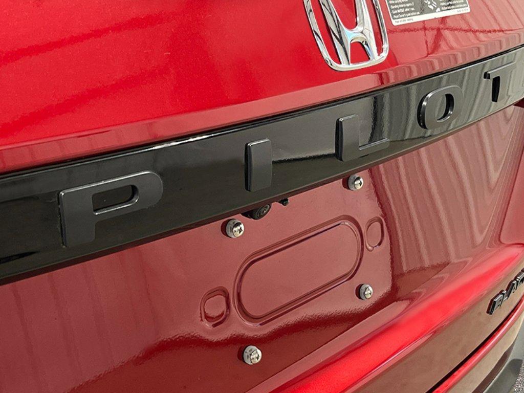 new 2025 Honda Pilot car, priced at $56,485