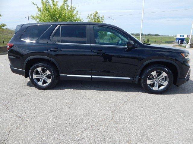 used 2023 Honda Pilot car, priced at $40,995