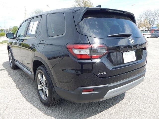used 2023 Honda Pilot car, priced at $40,995