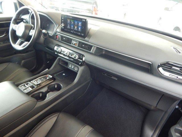 used 2023 Honda Pilot car, priced at $40,995