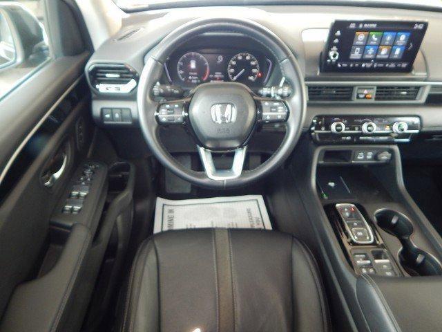 used 2023 Honda Pilot car, priced at $40,995