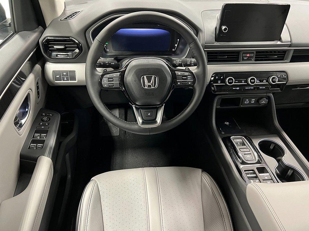 new 2025 Honda Pilot car, priced at $56,250