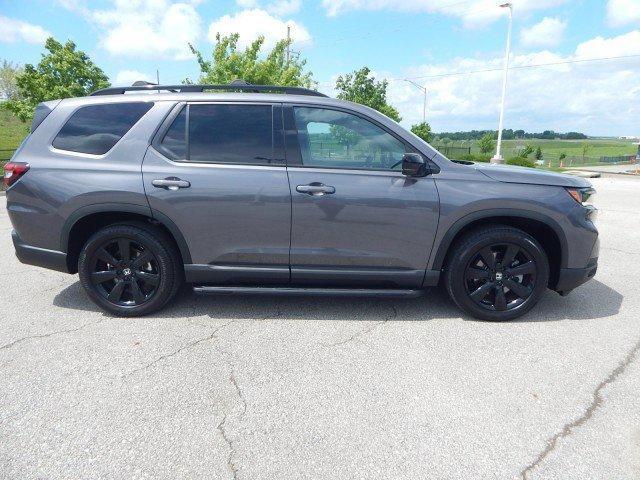 used 2025 Honda Pilot car, priced at $52,895